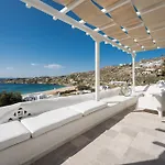 Super Rockies Super Paradise Beach (Mykonos)