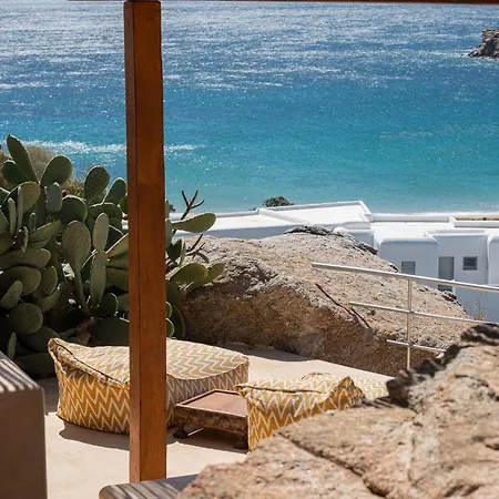 Super Rockies Super Paradise Beach (Mykonos)