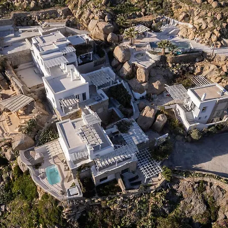 Super Rockies * Παραλία Super Paradise