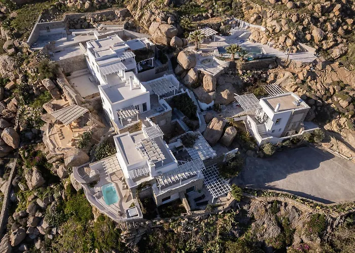 Super Rockies * Super Paradise Beach (Mykonos)